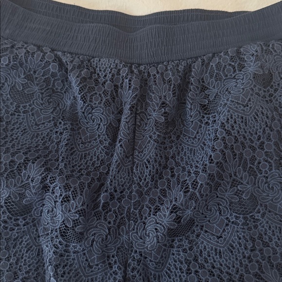 Abercrombie and Fitch Lace short, XS (Bonus black lace H&M shorts) - Picture 6 of 9